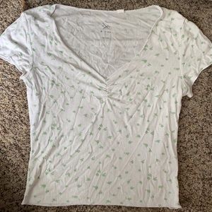 In great condition, no stains, never worn!